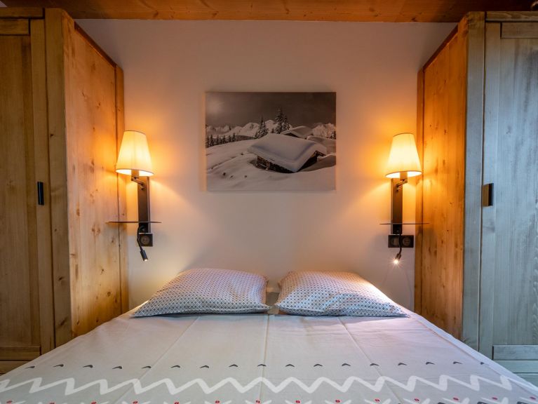 Chalet De Vallandry Le Vent en Poupe with outdoor sauna