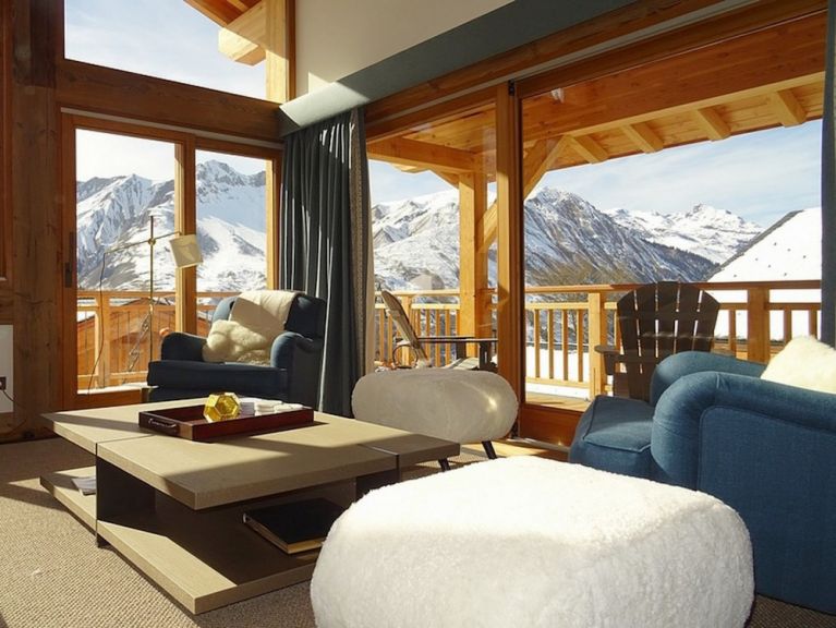 Chalet Caseblanche Peak à Vue with fire place