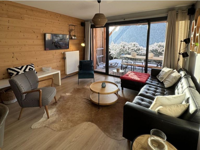 Apartment Le 360 No. 19 with outdoor whirlpool