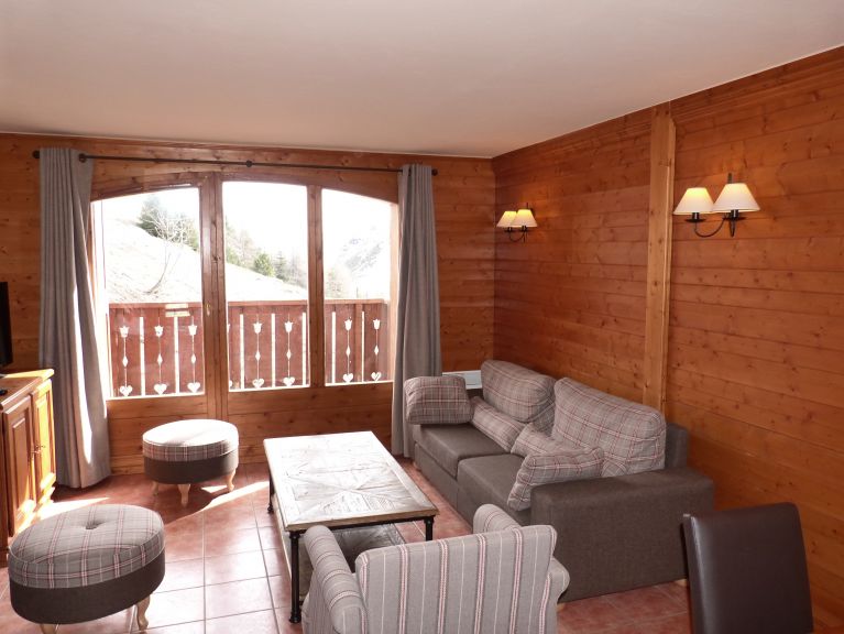 Chalet-apartment Montagnettes Hameau de la Sapinière with cabin