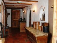 Chalet Le Vieux catering included and private sauna-11