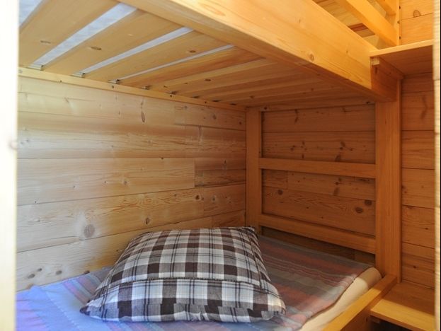 Chalet-apartment Le Genepi combination 4 + 6-8 person apartment