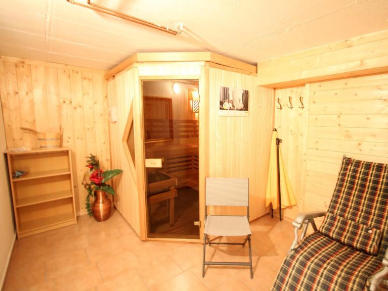 Chalet-apartment Lena WG 2 with sauna