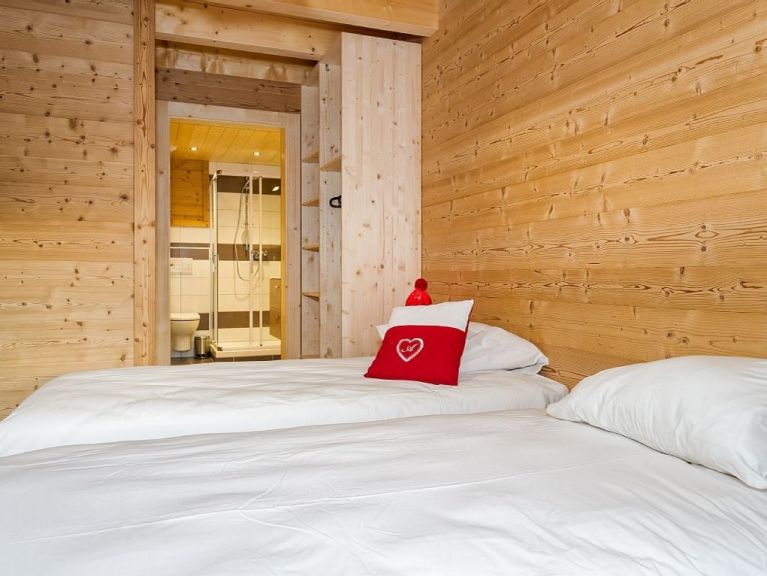 Chalet Bruno with outside whirlpool