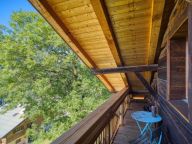 Chalet Les Oisillons with outdoor sauna-26