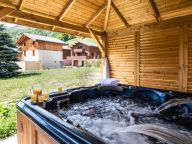 Chalet Lacuzon with private sauna and outdoor whirlpool-3