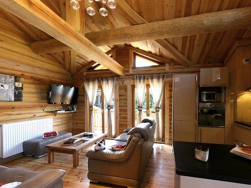 Chalet Leslie Alpen with sauna and whirlpool bath