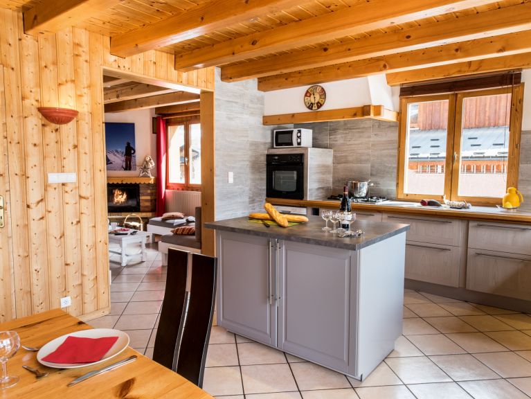 Chalet Lacuzon with private sauna