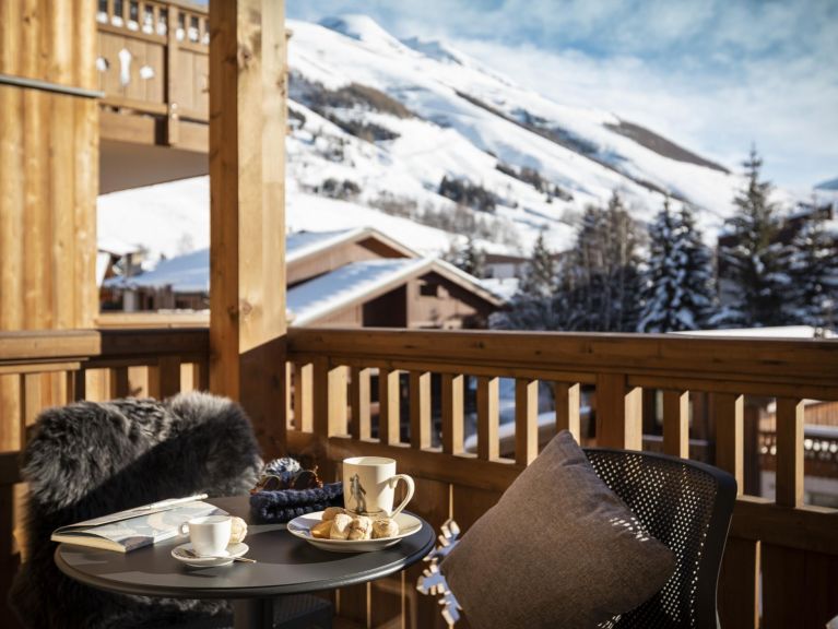 Apartment Neige et Soleil with cabin