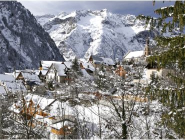 Ski village: Venosc (near Les Deux Alpes)-1