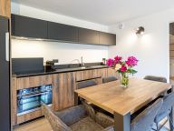 Apartment W2050 with outdoor hot tub-6