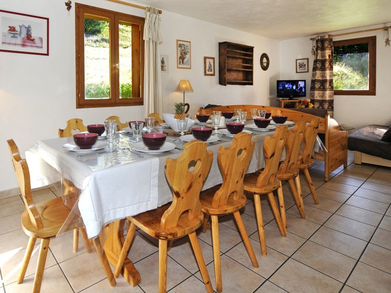 Chalet-apartment Cristal whole chalet