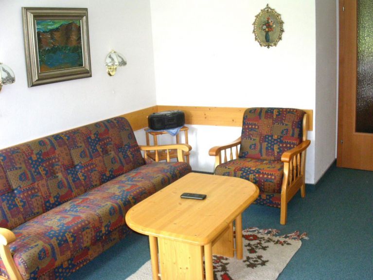 Apartment Am Dorfplatz Nr. 6