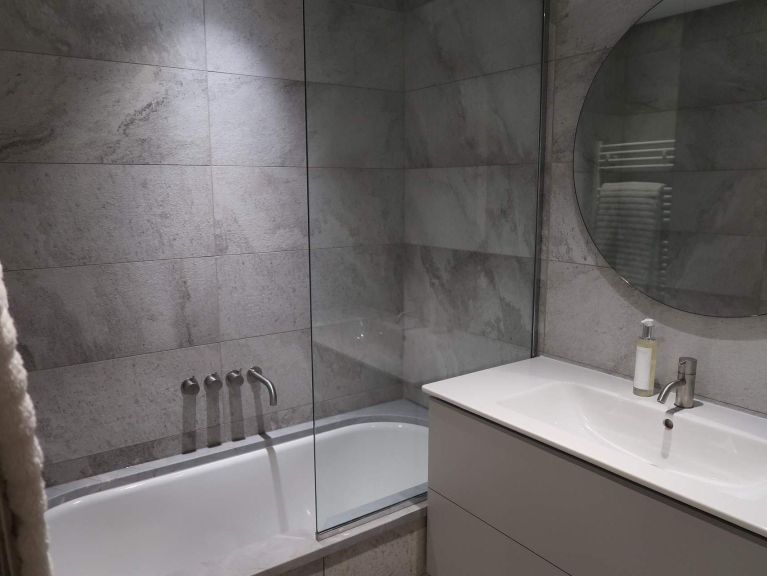 Chalet Caseblanche Retreat with wood burner and sauna