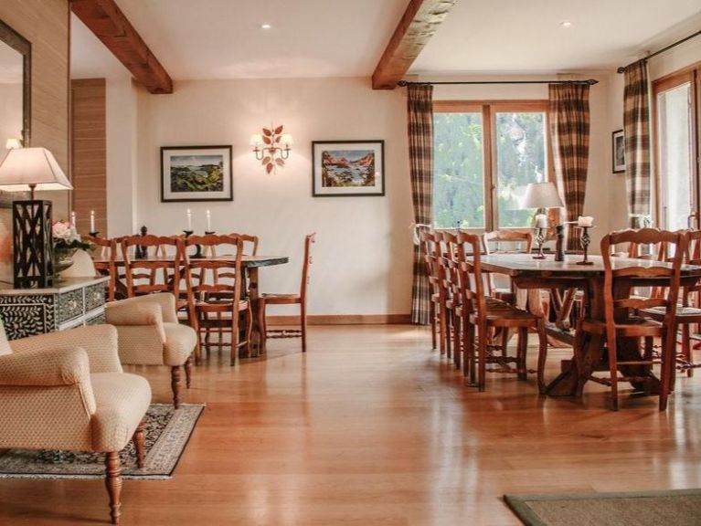 Chalet Saskia with sauna and outdoor whirlpool