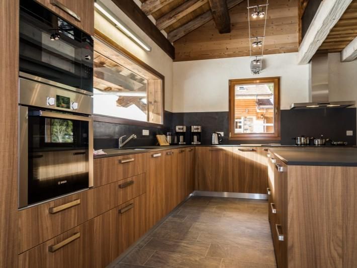 Chalet Les Bucherons with outdoor hot tub